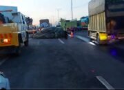 Lalin Macet di Tol JORR, Truk Terguling di Km 17