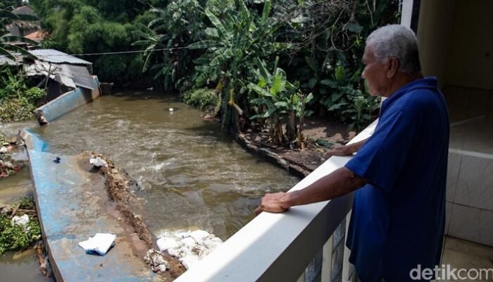 Tanggul Baswedan di Jatipadang Jebol, Sementara Ditambal Karung Pasir – Update 3