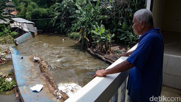 Tanggul Baswedan di Jatipadang Jebol, Sementara Ditambal Karung Pasir - Update 3