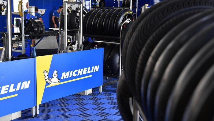 Bos Buruh Minta PHK Ratusan Karyawan Pabrik Ban Michelin Dibatalkan: Masa Depan Karyawan di Balik Protes ini?