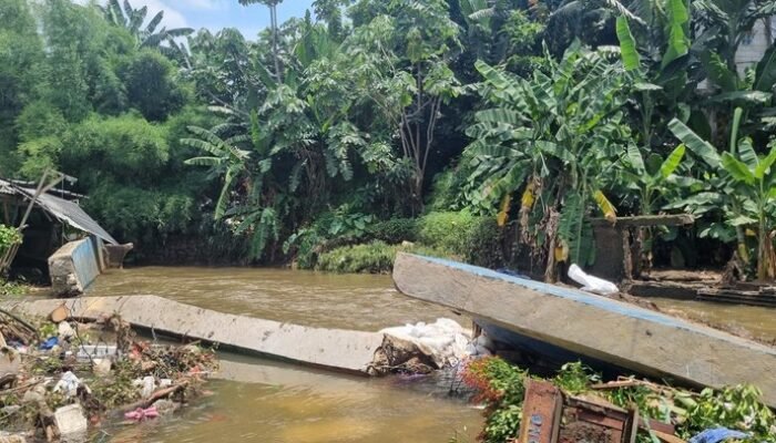 [Banjir Diulang, Tanggul Baswedan Kembali Jebol: 8 Fakta yang Tidak Bisa Dilupakan!]