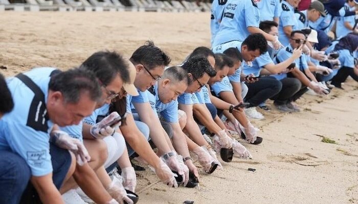 “Aspira Genap 25 Tahun, Luncurkan 165 Tukik ke Laut Nusa Dua Bali: Inovasi Ekslusif untuk Generasi Masa Depan”