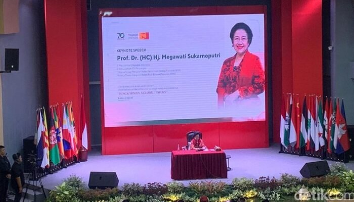 Dunia Baru dalam Air Mata Megawati: Cita-cita yang Menyedot Perhatian