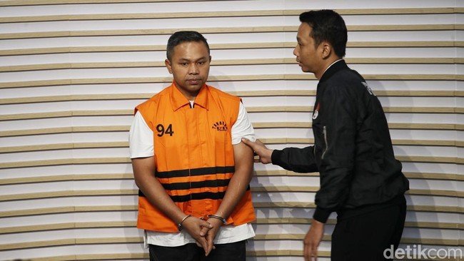 **4 Gubernur Riau yang Ditangkap KPK, Terbaru Abdul Wahid: Kasus Korupsi yang Menyedihkan**