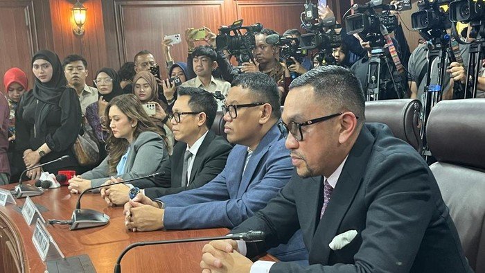 Kata Sahroni hingga Uya Kuya Usai Putusan MKD - Update 3