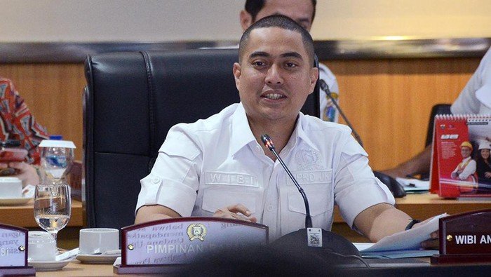 Pimpinan DPRD DKI Minta Pemprov Gercep Urai Macet Parah Saat Hujan Lebat - Update 2