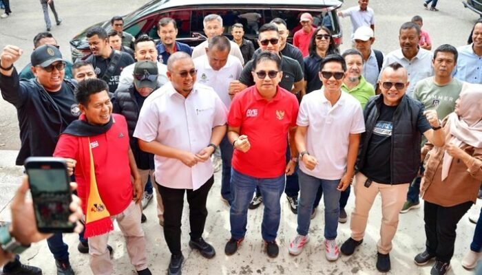 “Dari Reformasi ke Oposisi, Andre Rosiade Resmi Daftar sebagai Calon Ketua Asprov PSSI Sumbar!”