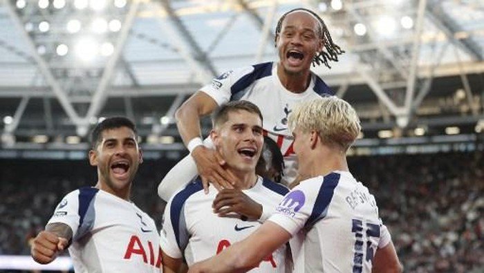 MU Kocakkan Spurs di Akhir: Amorim Senang, Frank Akan Marah!