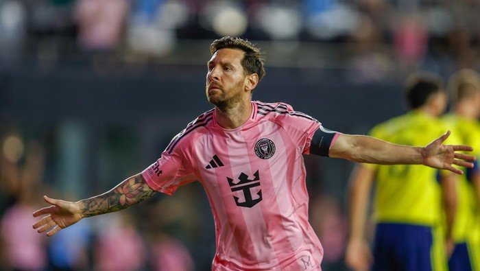 **Ngeri! Lionel Messi Tembus 400 Assist, Bantu Inter Miami Gulingkan Nashville di MLS 2025**