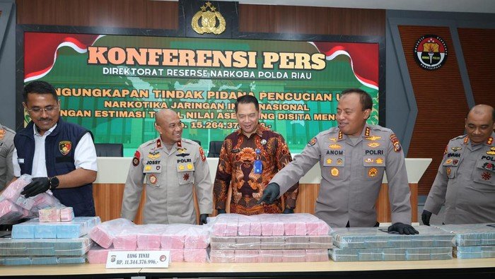 Polda Riau Ungkap Abeng Bandar Narkoba Beraset Miliaran Ternyata Residivis - Update 3