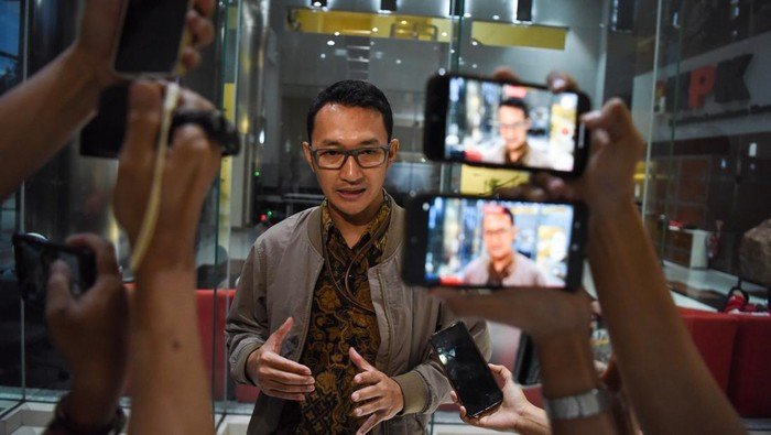 **LP3HI vs. KPK: Korupsi Kuota Haji Tetap Berlanjut, Praperadilan Dibuat!** #Praperadilan #KorupsiHaji #LP3HI