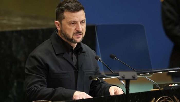 Skandal Korupsi Menceburkan 2 Menteri Ukraina ke Depan Hukuman