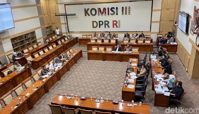 Dukung RUU KUHAP, Panja Setuju Atur Pengamatan Hakim Sebagai Bukti yang Tegas