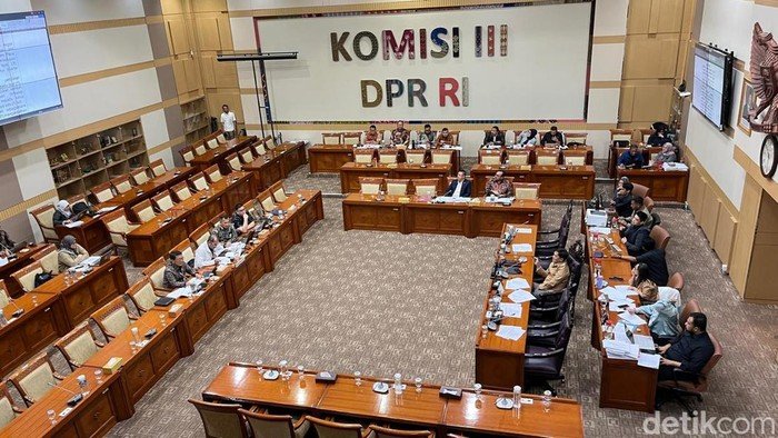 Dukung RUU KUHAP, Panja Setuju Atur Pengamatan Hakim Sebagai Bukti yang Tegas