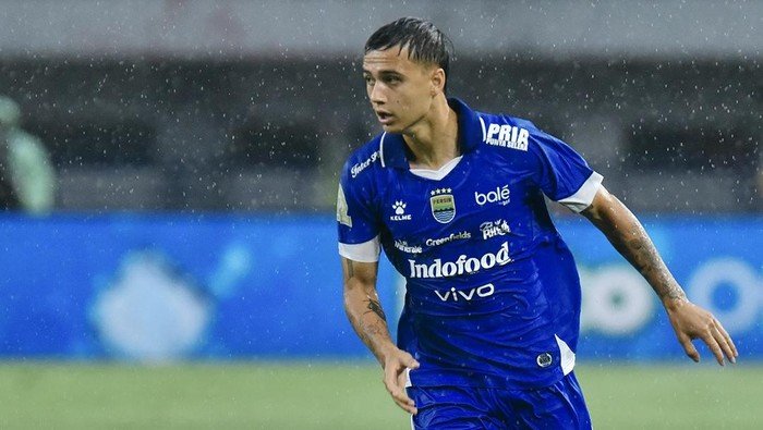 Recharge Usai Jeda, Eliano Jadi Kunci Persib dalam Perburuan Kejuaraan melawan Borneo FC