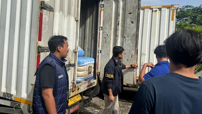 Ratusan Balpres Dibongkar di Jaktim, Ancaman Besar bagi Pasar Senen