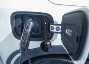 “Dari Bensin ke Listrik: Mengapa Jangan Tawarkan Mobil Baru Ini ke Generasi Tua!”