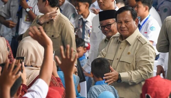 Prabowo: Smartboard di Setiap Kelas, Uang Koruptor Kita Ekspos!