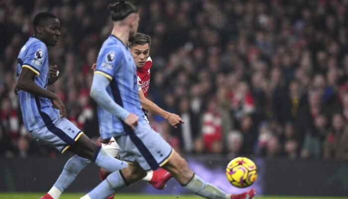 Arsenal Vs Tottenham: Neville Prediksi Laga Agak Kacau, Skor Tipis – Update 1