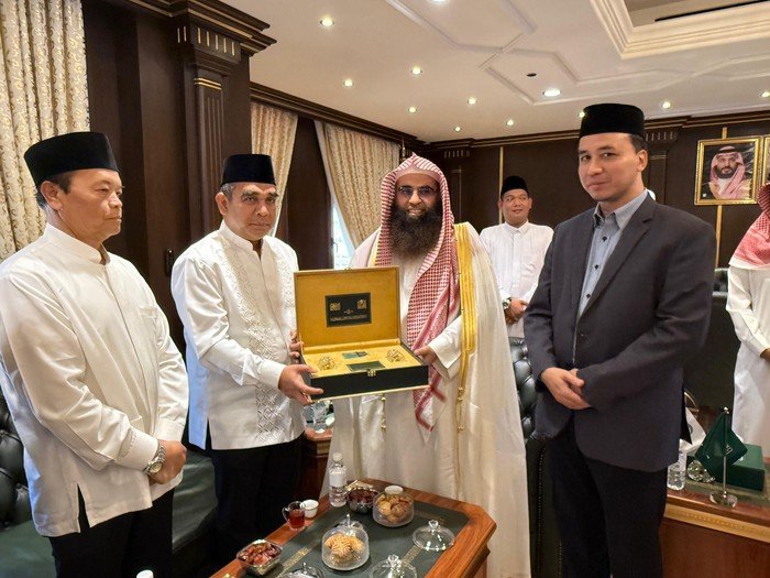 Ketua MPR Dorong Kajian Bahasa Indonesia di Masjid Nabawi, Wujudkan Integrasi Global!