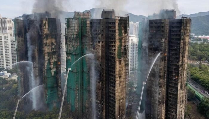 75 Jiwa Terkorbankan dalam Kebakaran Mengerikan di Apartemen Hong Kong