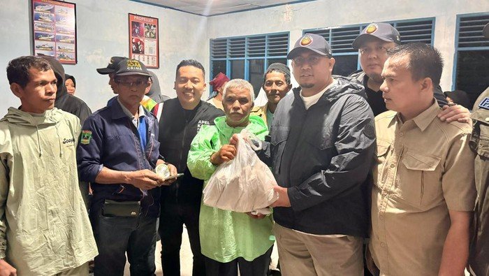 Di tengah Kecelakaan, Andre Rosiade Jadi Pahlawan Tanpa Dikenal di Padang