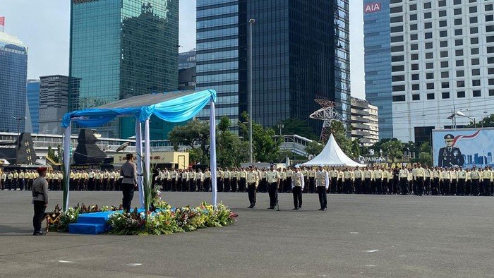 Kapolda Metro Penghargaan 4 Satpam, Satu Lawan Penjahat Bersenpi