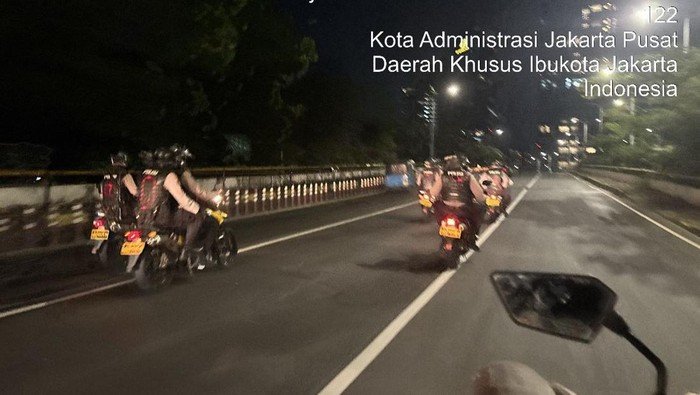 Polisi Patroli di Jaktim, 3 Pria Terkejut Ternyata Baru Pakai Sabu