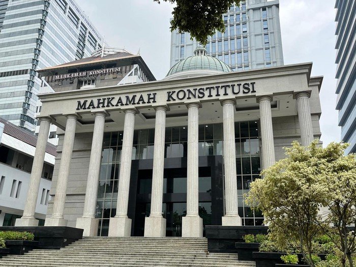 Gugatan Batasi Jabatan Ketum Parpol Ditolak, MK Berikan Ruang untuk Keabadian Kepemimpinan