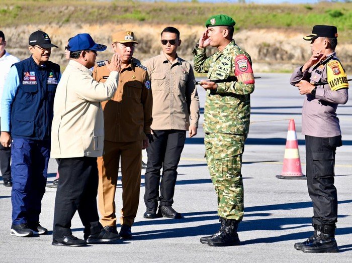 Gus Ipul Dampingi Presiden Tinjau Banjir dan Pastikan Bantuan Mengalir - Update 2