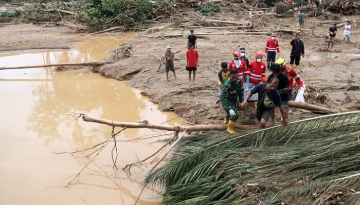 “Dari Umrah ke Banjir: Intip Garasi Bupati Aceh Selatan yang Jadi Perbincangan”