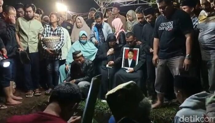 “Syafiq, Pendaki yang Hilang: Makam di Magelang Menjawab Tanya”