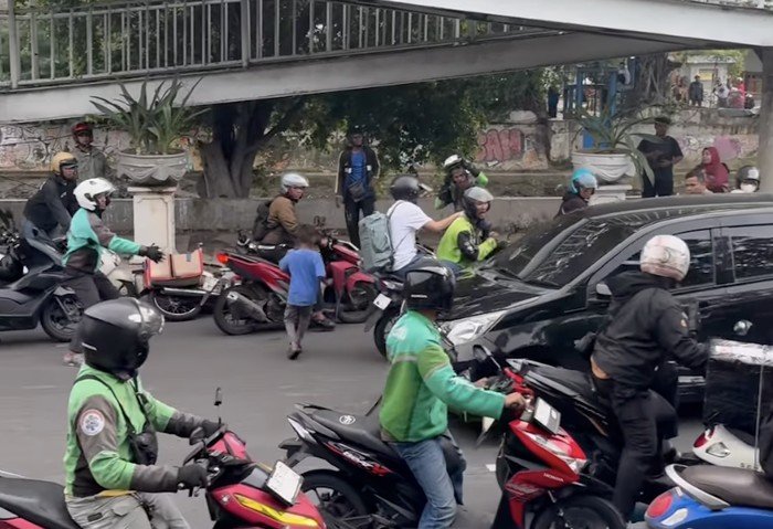 [Mengapa Pengendara LCGC Sering Berulah di Jalan? Penjelasan Mengejutkan!]