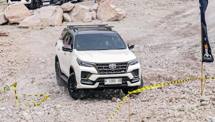 **Komunitas Fortuner ID42NER Gelar Bukber dan Bakti Sosial di Ramadan**