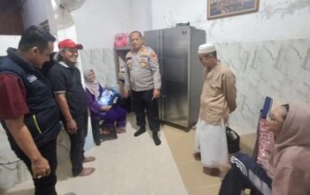 **Bayi Perempuan Ditemukan dalam Tas di Gerobak Nasi Uduk Pasar Minggu, Surat Misterius Ikut Ditemukan**