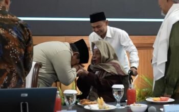 Prabowo Salami, Cium Tangan Kiai: Bukber di Istana yang Mengejutkan