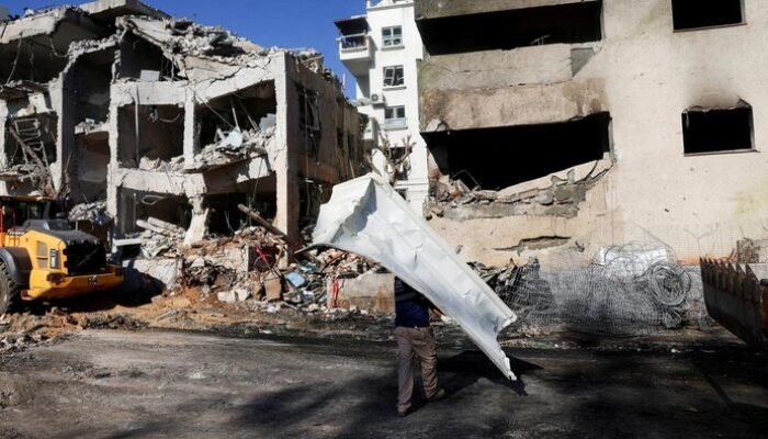 Rudal Iran Bombardir Jantung Tel Aviv, Ledakan di Mana-mana – Update 2