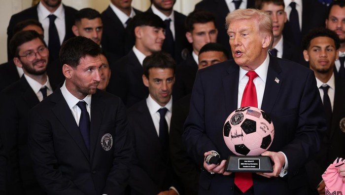 Ketika Trump Singgung Ronaldo di Depan Messi, Reaksi Mengejutkan Terjadi!