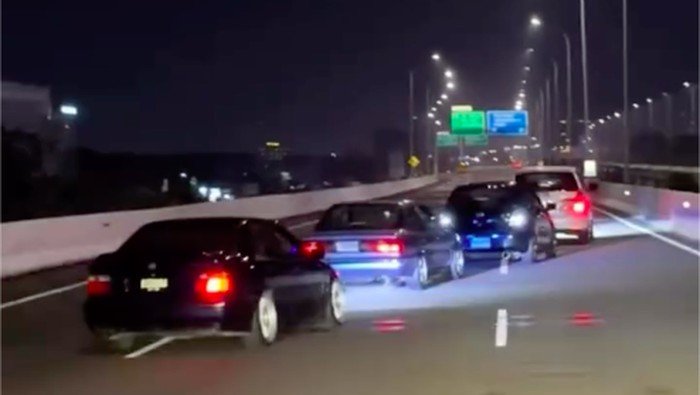 Konvoi Mobil Zig-zag di Tol Becakayu: Polisi Tegur dan Ungkap Fakta Mengejutkan