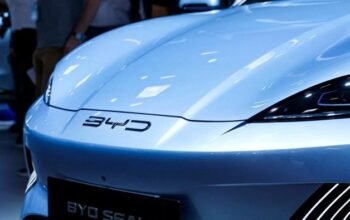 “Penjualan BYD di China Anjlok 41%, Ini Sebabnya: Krisis Baterai atau Strategi yang Salah?”