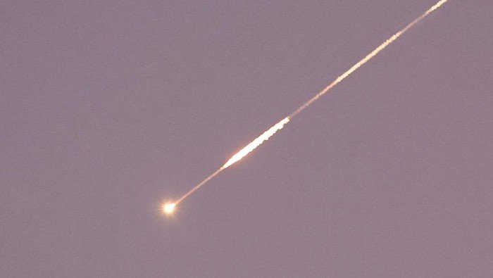 Mengungsi atau Bertempur: Respon Warga Israel Saat Ditarget Iran