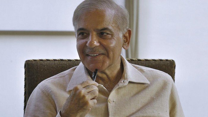 Perang dan BBM Naik, Kebijakan WFH 50% serta Libur Sekolah di Pakistan