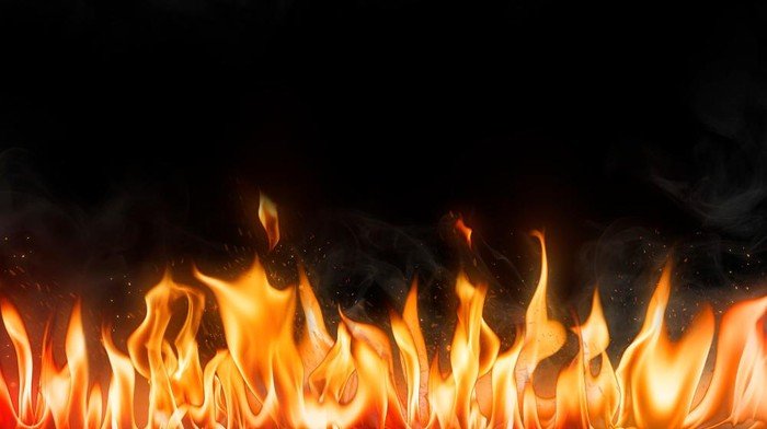 Tak Beri Kabar Usai Pulang Kerja, Pria di Jayapura Dibakar Pacarnya: Tragedi Cinta yang Mencekam