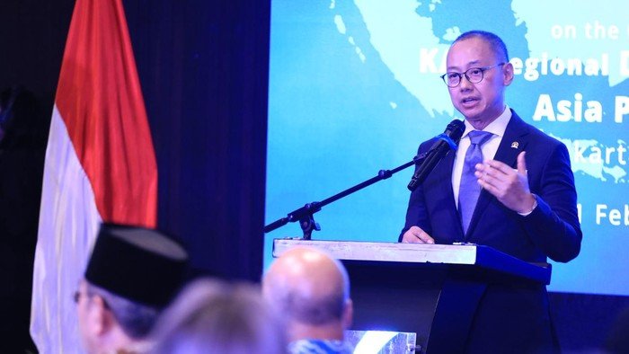 Waka MPR Sebut Longsor TPST Bantargebang Alarm Krisis Sampah - Update 2