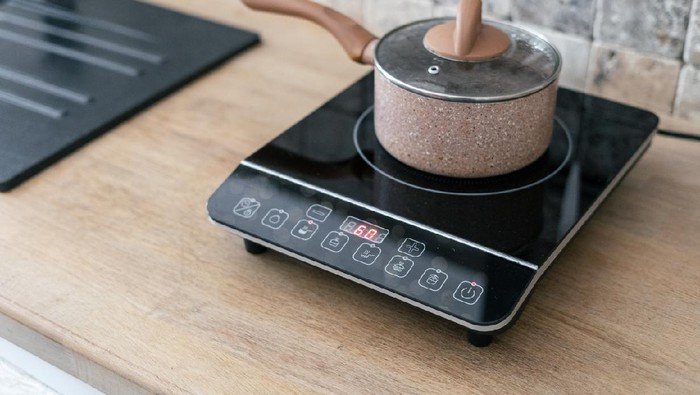 DEN: Solusi Listrik untuk Tekan Impor, Dorong Adopsi Kompor dan Kendaraan Listrik!