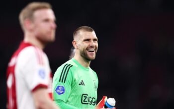 [Wow! Maarten Paes Samakan Poin Rekor Klub, Liga Belanda Berdecak Kagum]