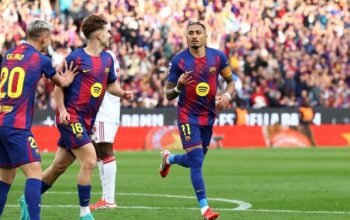 “Barcelona vs Sevilla: Raphinha’s Hat-Trick Seals 5-2 Triumph, Keeps Barca on Top”