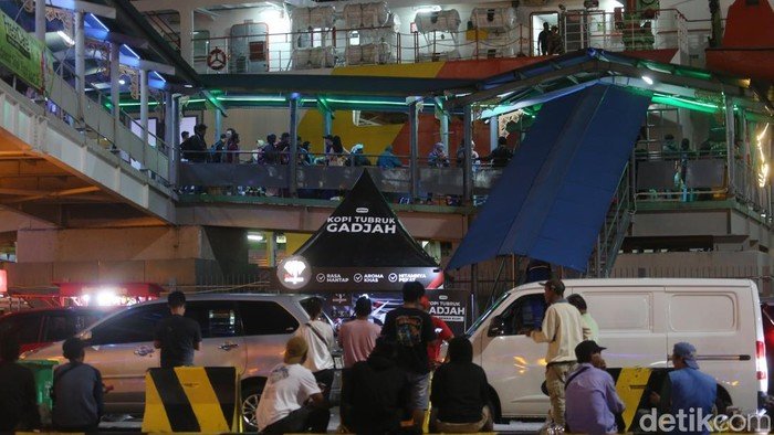 **Beli Tiket Kapal dari Mana Saja, ASDP Hilangkan Persyaratan Jarak!**