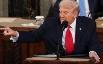 Trump Senggol Sana-sini, Iran Tutup Selat Hormuz, Ancam Perang?