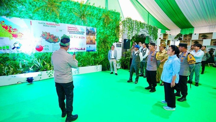 Kapolri Tinjau Booth Green Policing Riau, Sosialisasi Ketahanan Pangan Lewat Seni